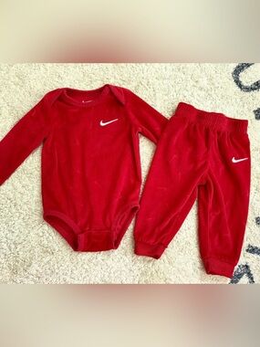 Nike Baby Velour Onesie and Pants Set